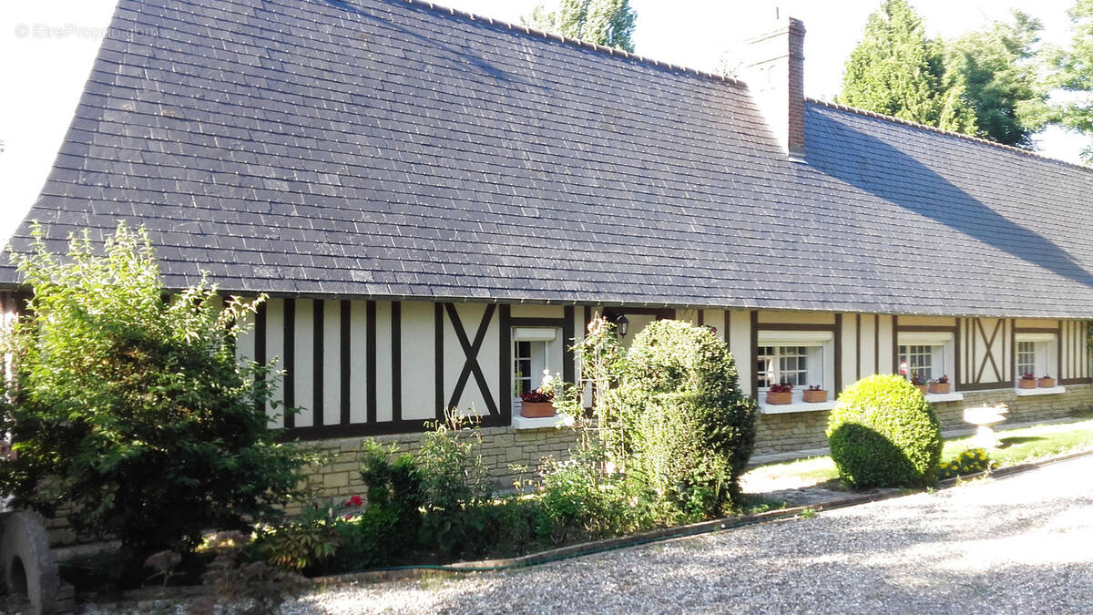 Maison à BOURG-ACHARD