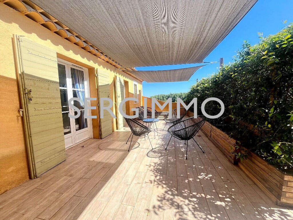 Maison à MONTAUROUX