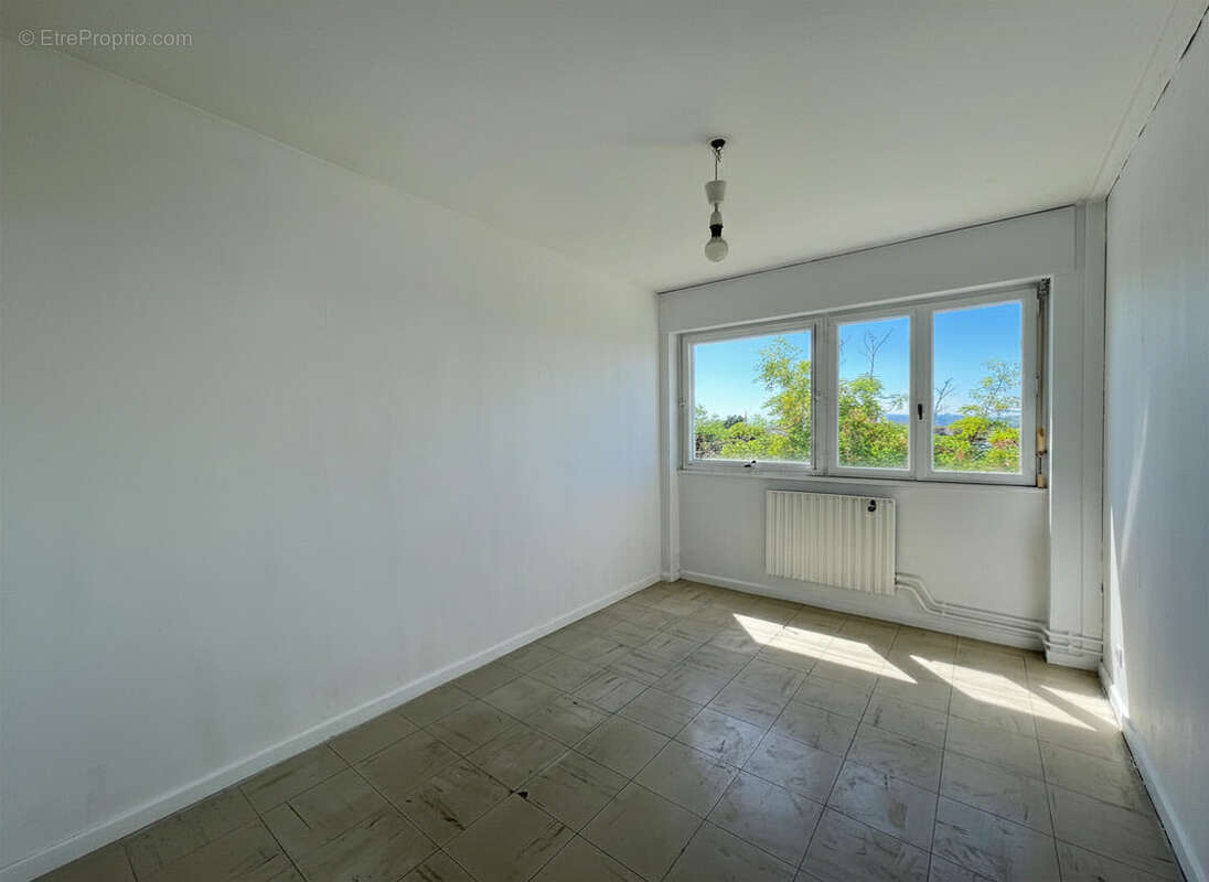 Appartement à DECINES-CHARPIEU