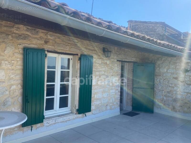 Maison à VEZENOBRES