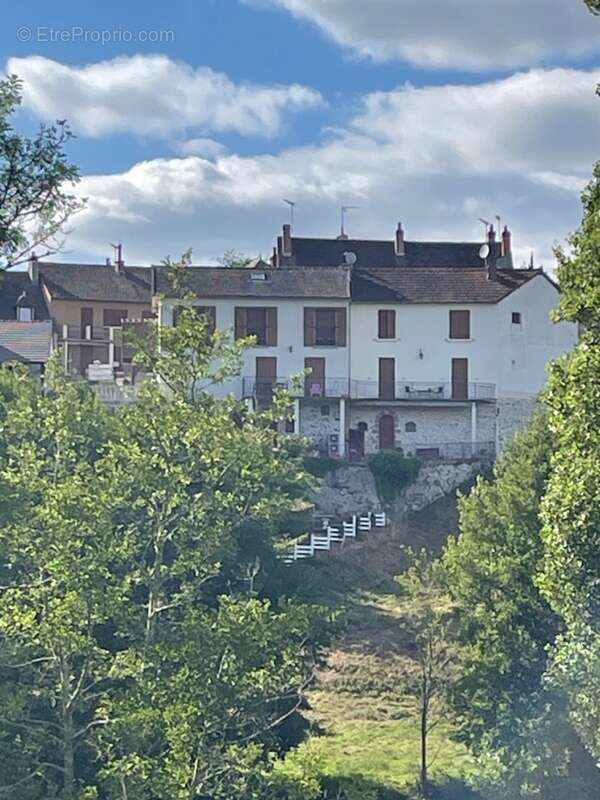 Maison à LA CELLE-DUNOISE