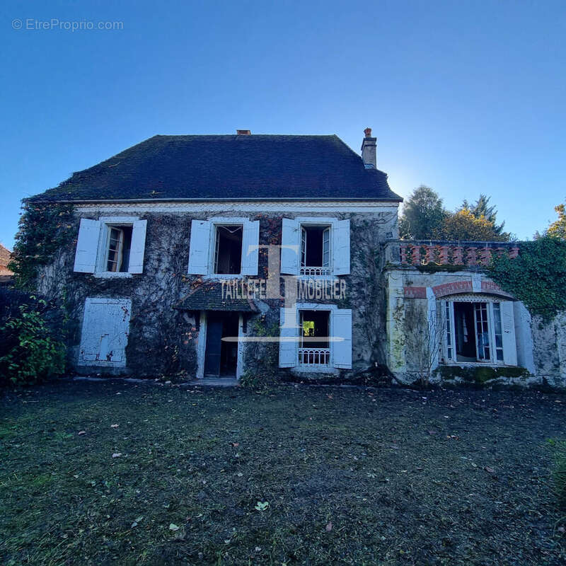 Maison à CHERVEIX-CUBAS