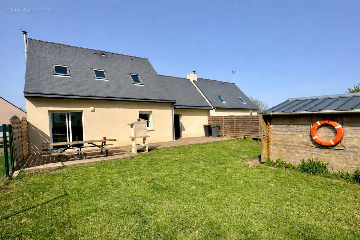 Maison à PLOUGRESCANT