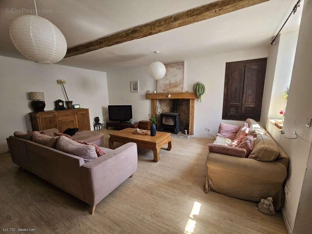 Maison à VILLEFAGNAN