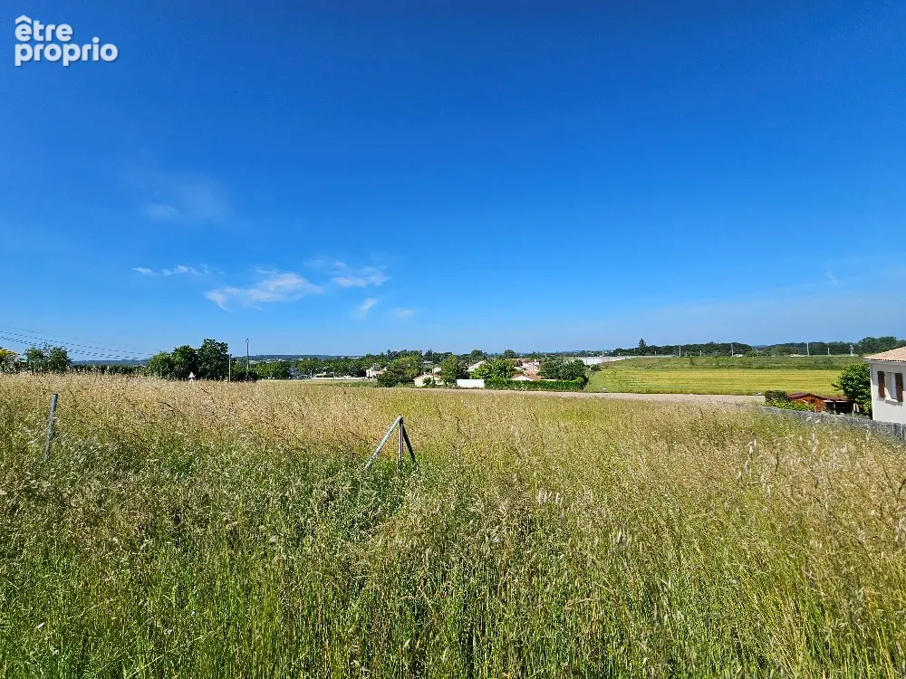 Terrain 1267m² à la couronne - photo 2