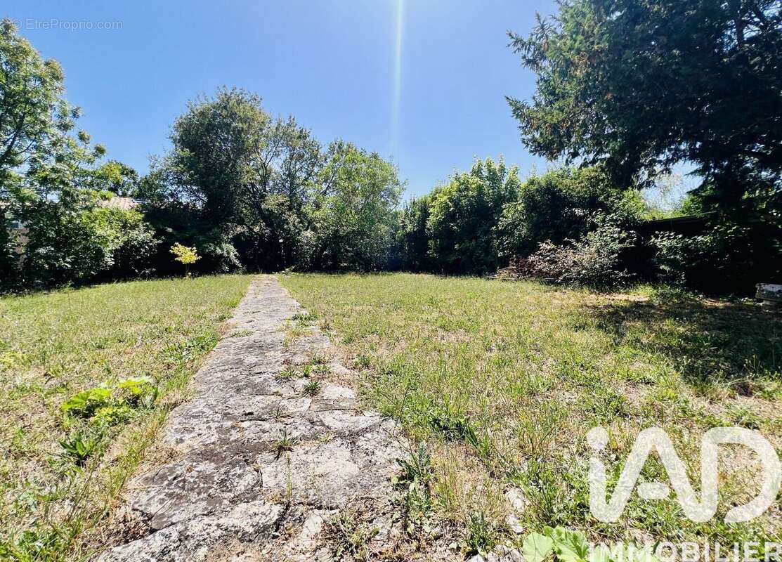 Maison 98 m² à Saint-Xandre  - photo 2