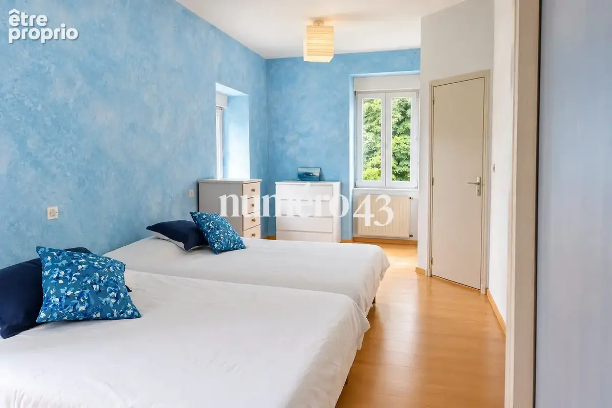Maison 9 pièces 223 m² à vendre à Landivisiau (29400) - photo 7