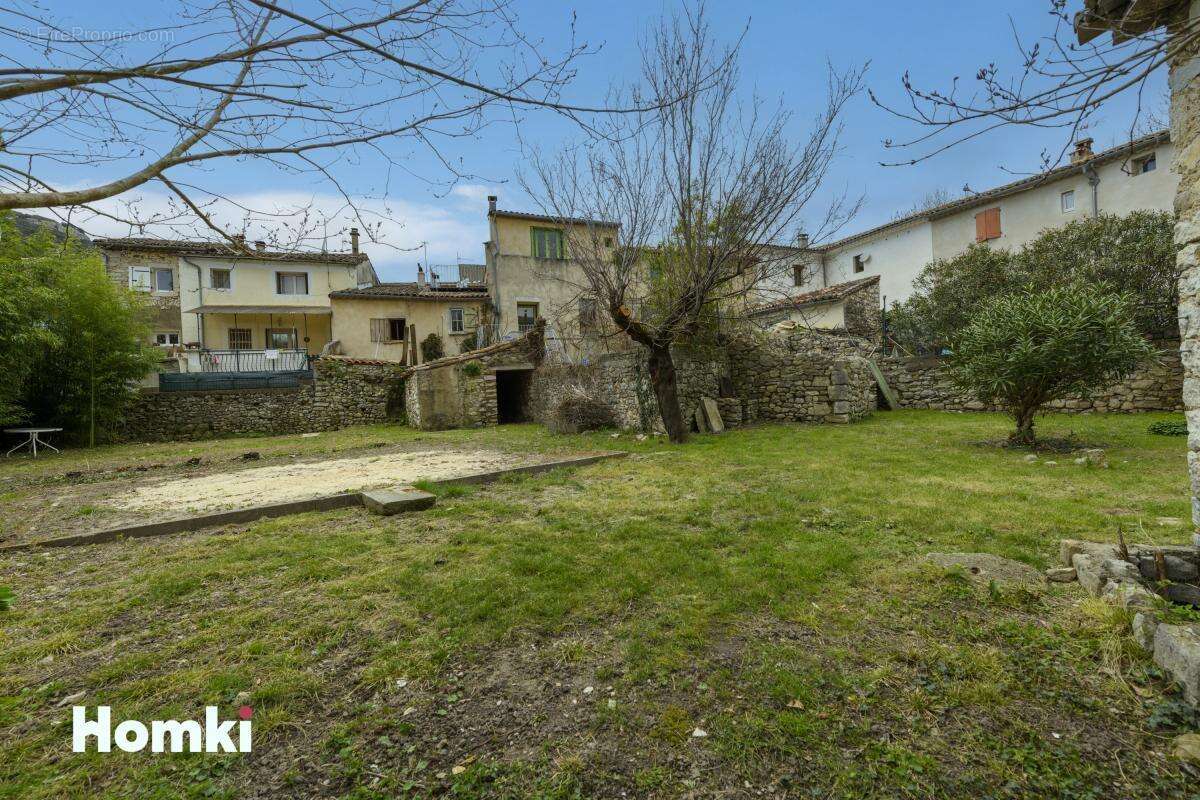 Maison de ville 168m² avec terrain, garages et dépendances sur Saint-Hippolyte-du-Fort - photo 4