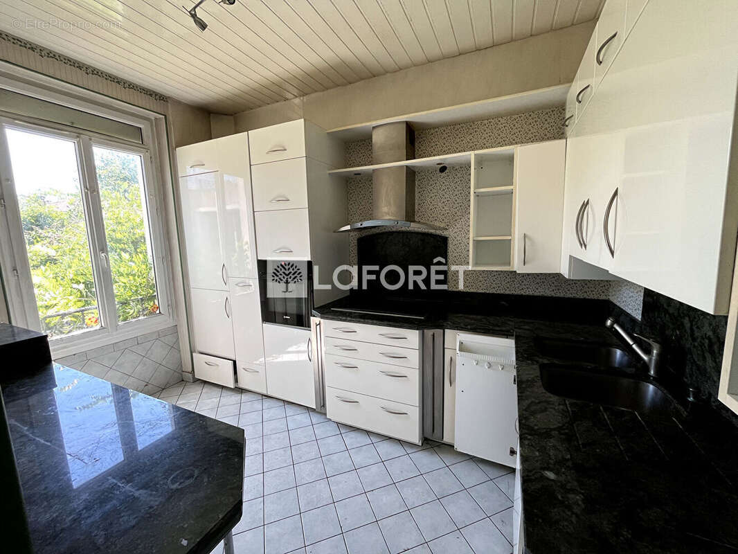 Maison à LES MUREAUX