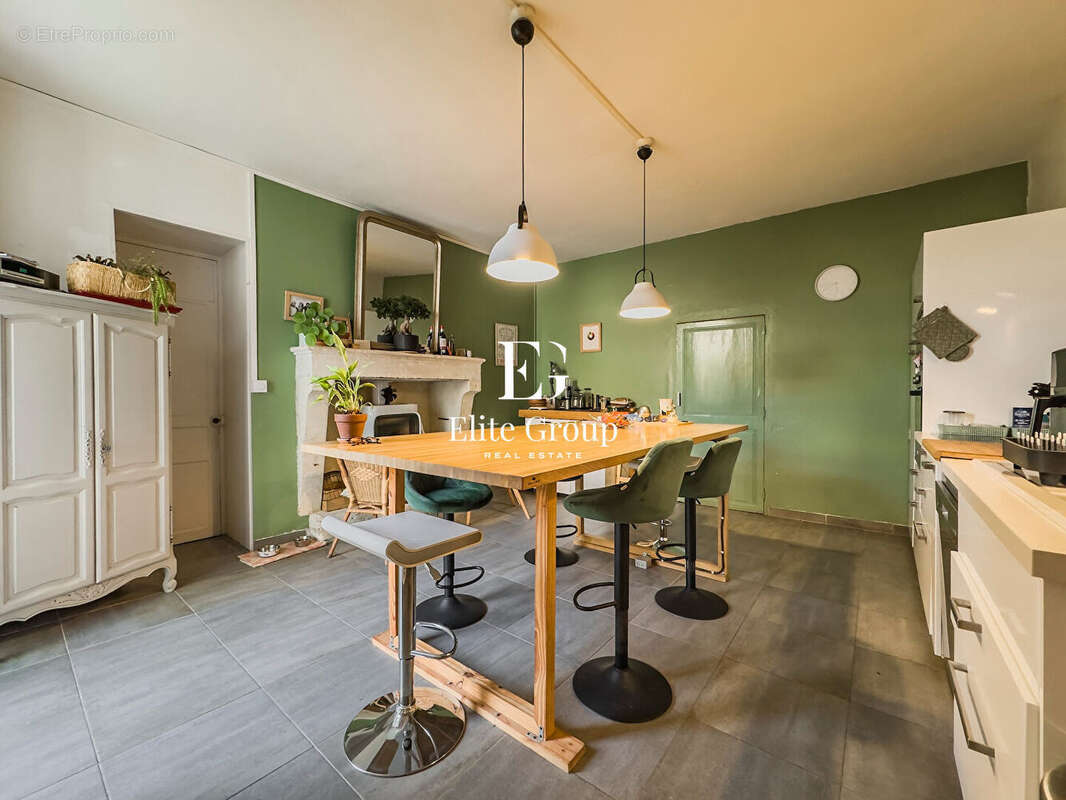 Maison à CHATEAUNEUF-SUR-CHARENTE