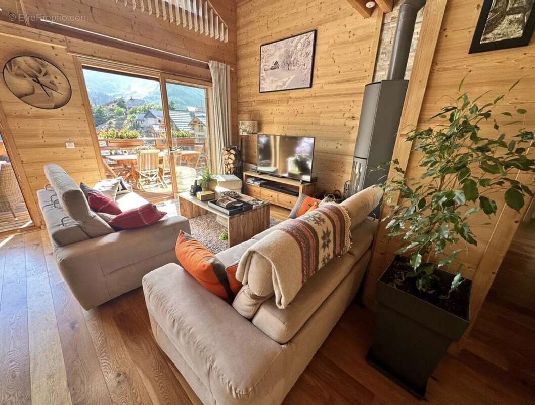Appartement à SAINT-ETIENNE-DE-TINEE