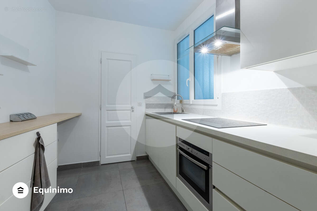 Appartement à PARIS-18E