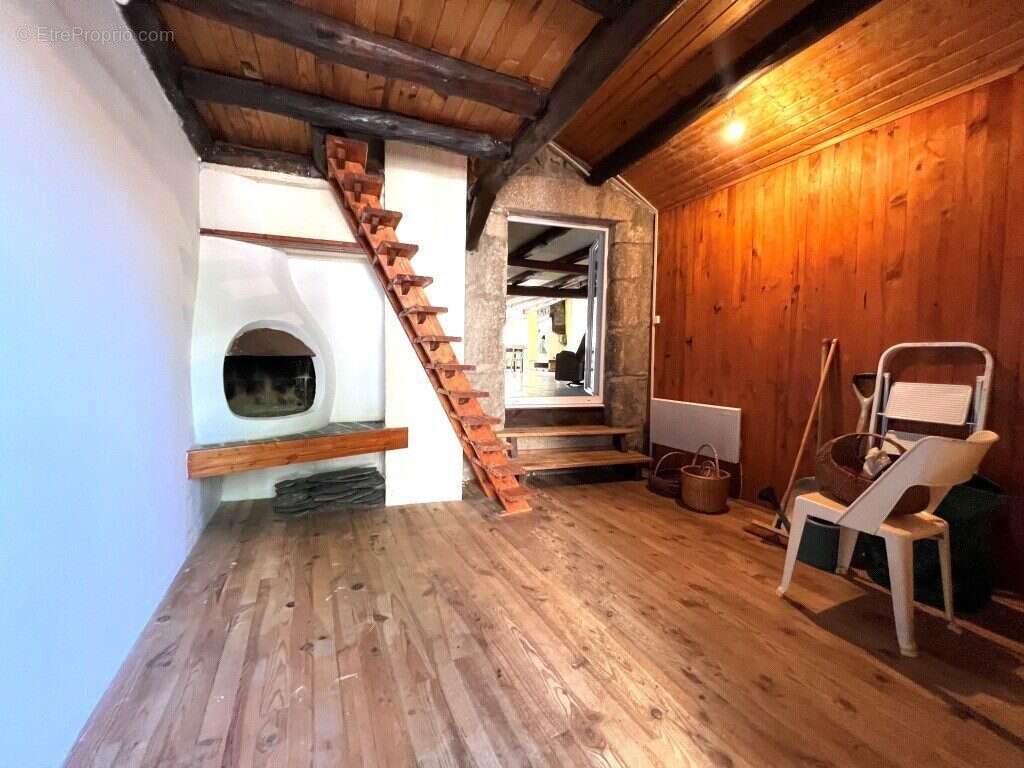 Maison 137 m² à Chateauneuf-De-Randon  - photo 9