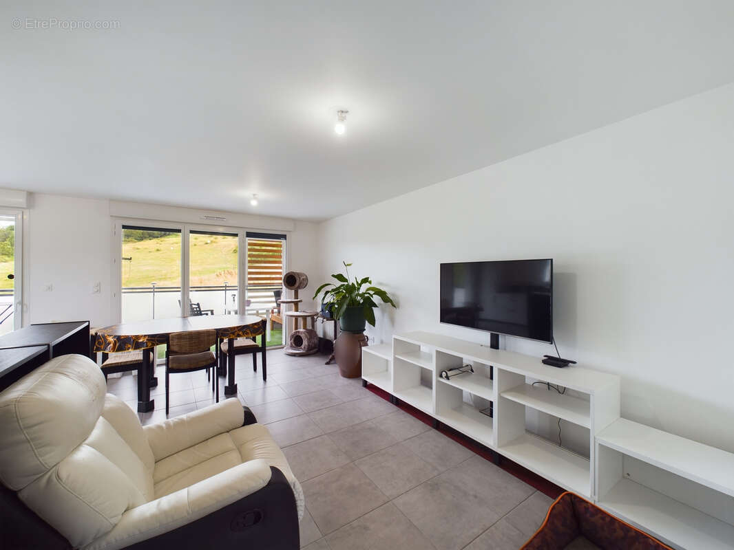 T4 récent de 76 m2 avec balcon, cave et vue dégagée   La Ravoire - photo 13