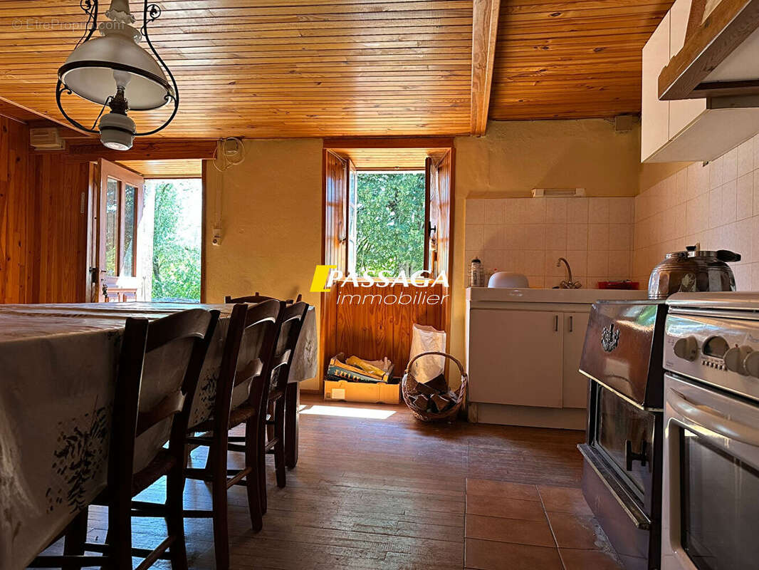 A VENDRE - Ancien corps de ferme et terrains - LAUSSELENQ - photo 11