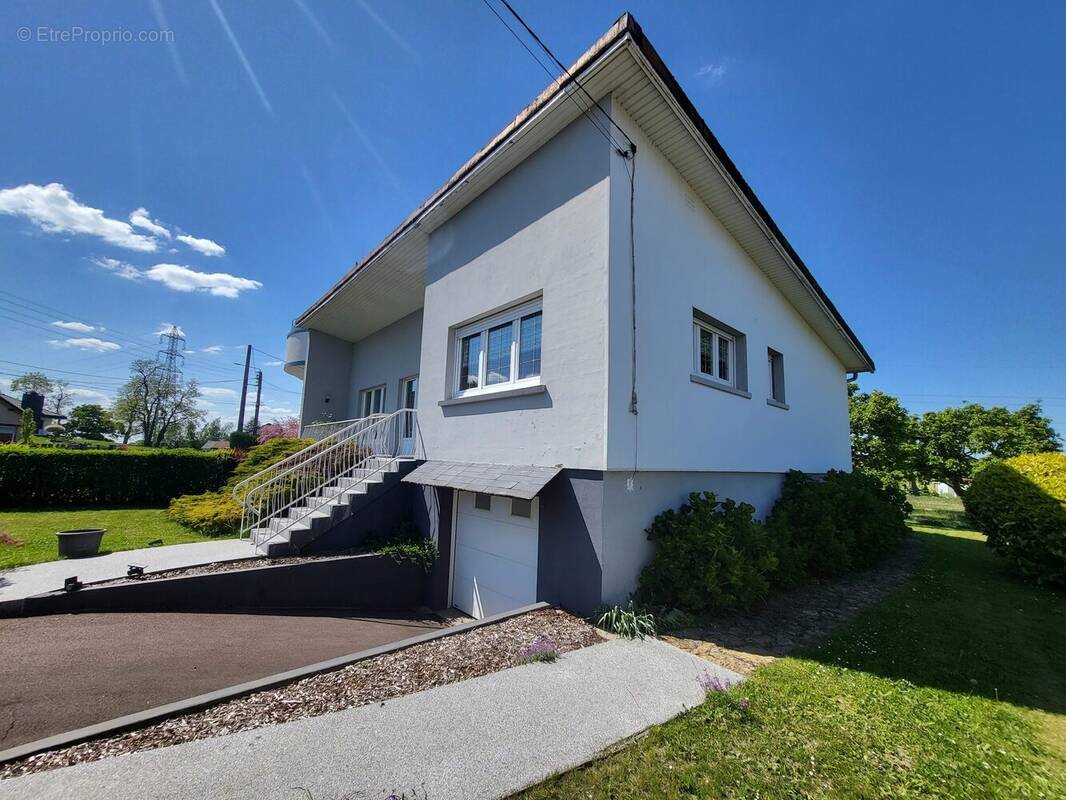 Maison à COSNES-ET-ROMAIN