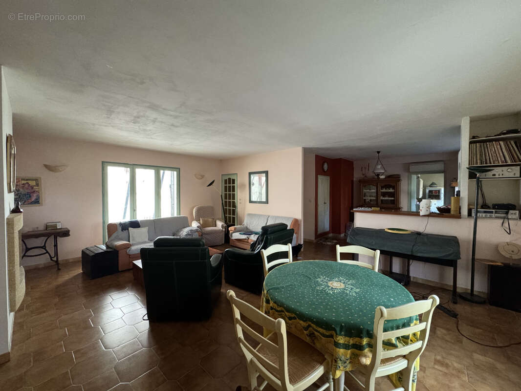 Maison à CUXAC-D&#039;AUDE