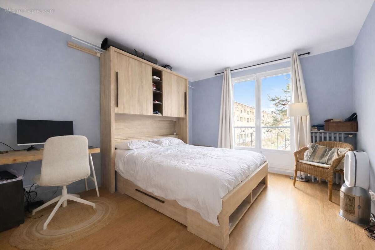 Appartement à VILLE-D'AVRAY