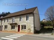 Appartement à CLAIRVAUX-LES-LACS
