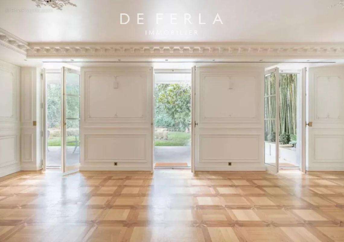 Maison à NEUILLY-SUR-SEINE