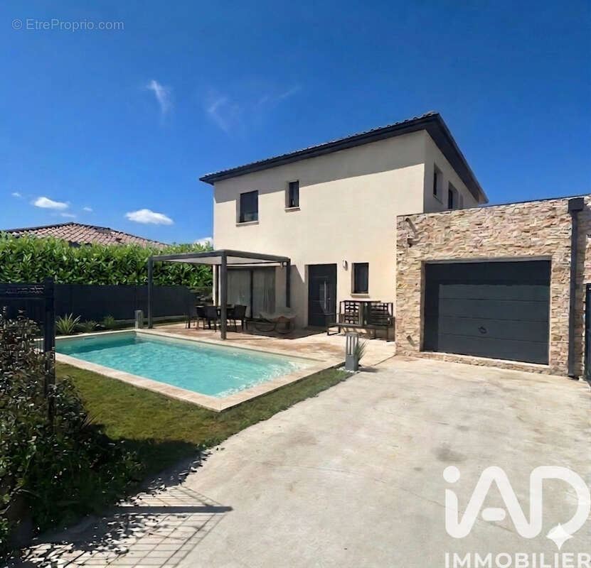 Maison 155 m² à Laudun-L'ardoise  - photo 4