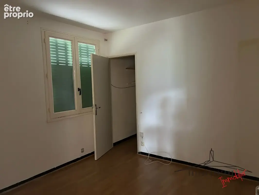 Maison avec 2 appartements et 1 grand garage - photo 11