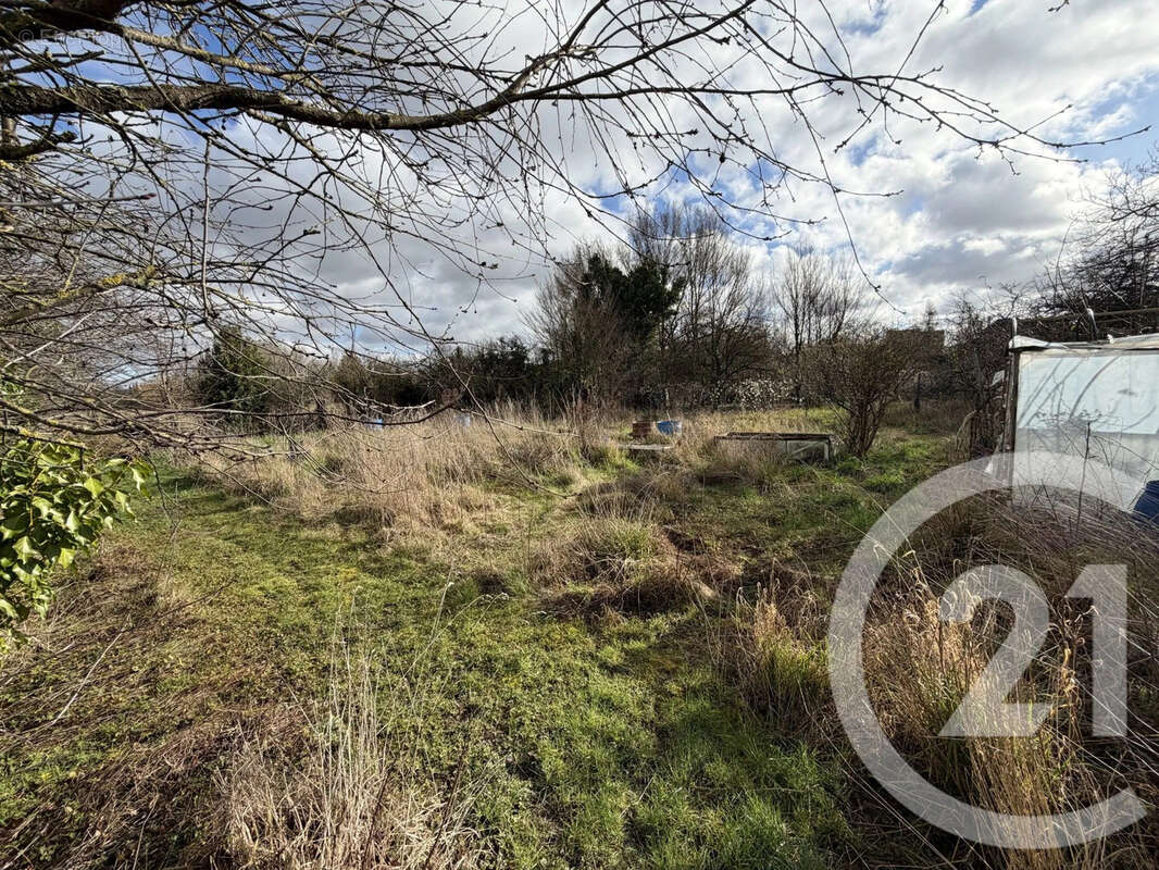 Terrain à CHALONS-EN-CHAMPAGNE