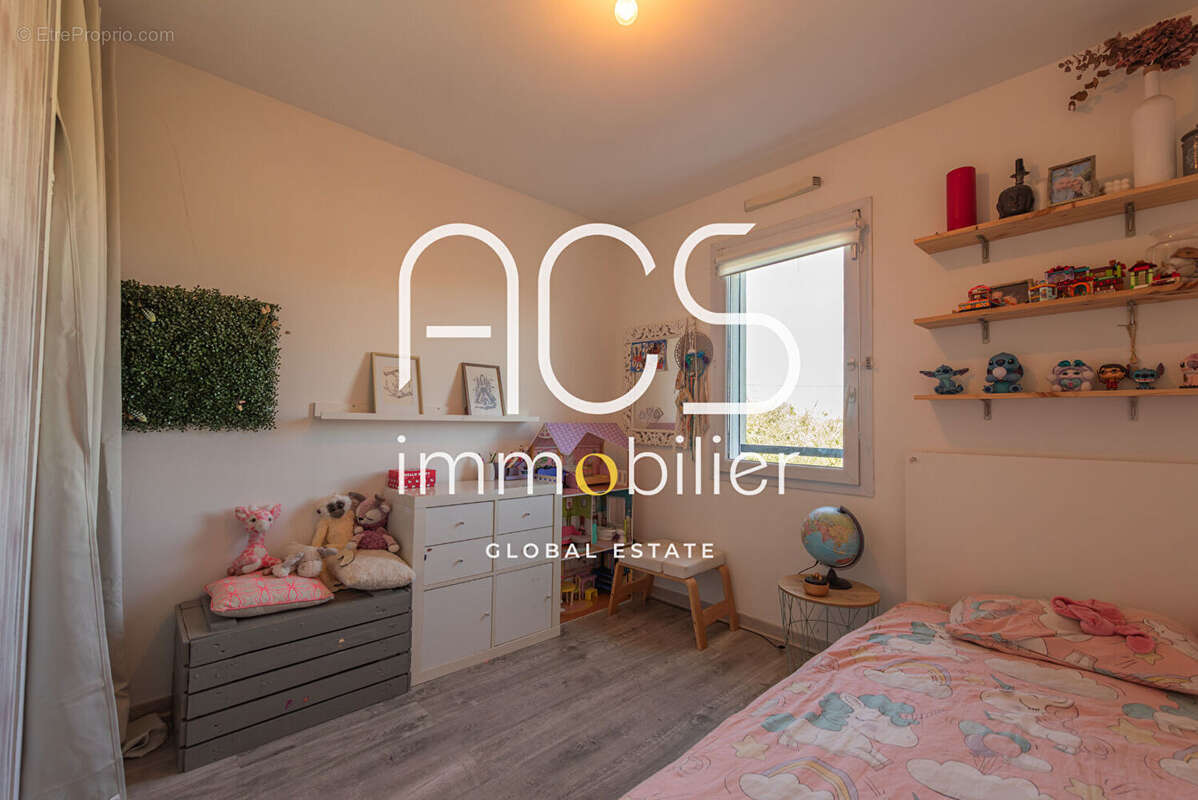 Maison à CHATEAUNEUF-LES-MARTIGUES