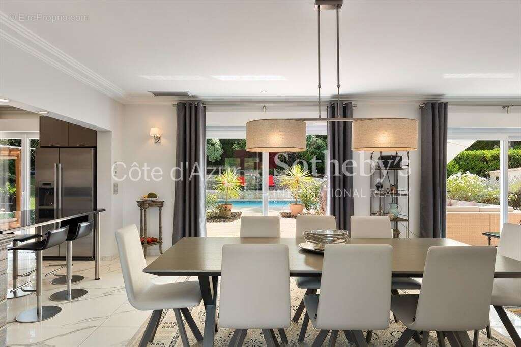 Maison à MOUGINS