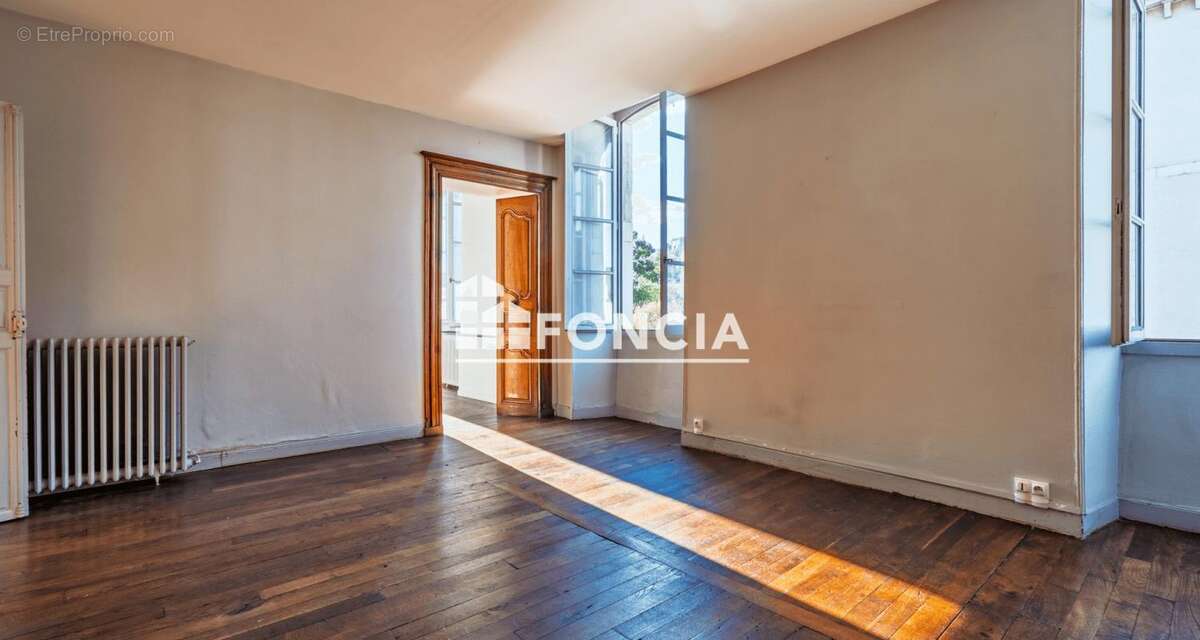 Appartement à OLORON-SAINTE-MARIE