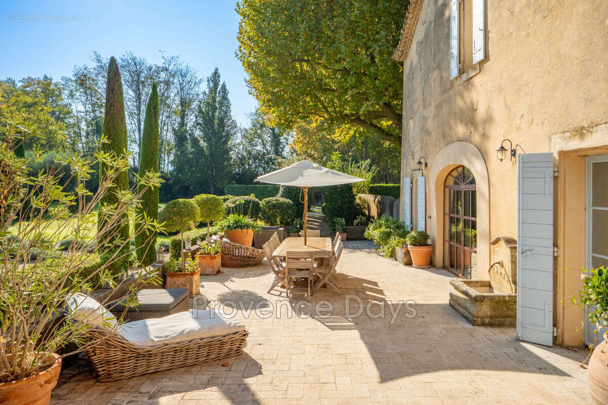 Maison à CABRIERES-D'AVIGNON