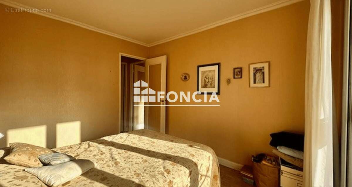 Appartement à PARIS-20E