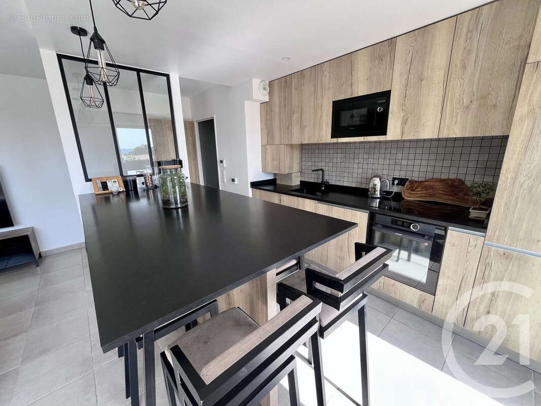 Appartement 81 m² à Roquefort-Les-Pins  - photo 5