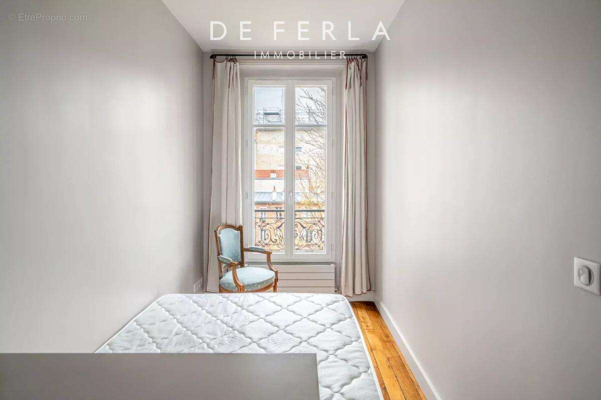 Appartement à PARIS-14E