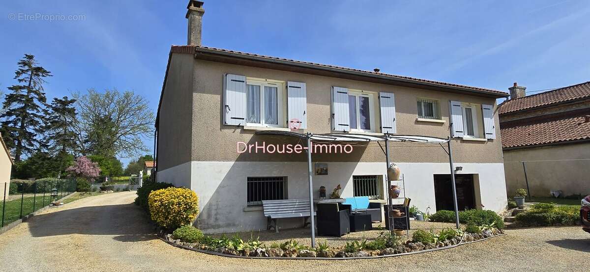 Maison 81 m² à Terce  - photo 20