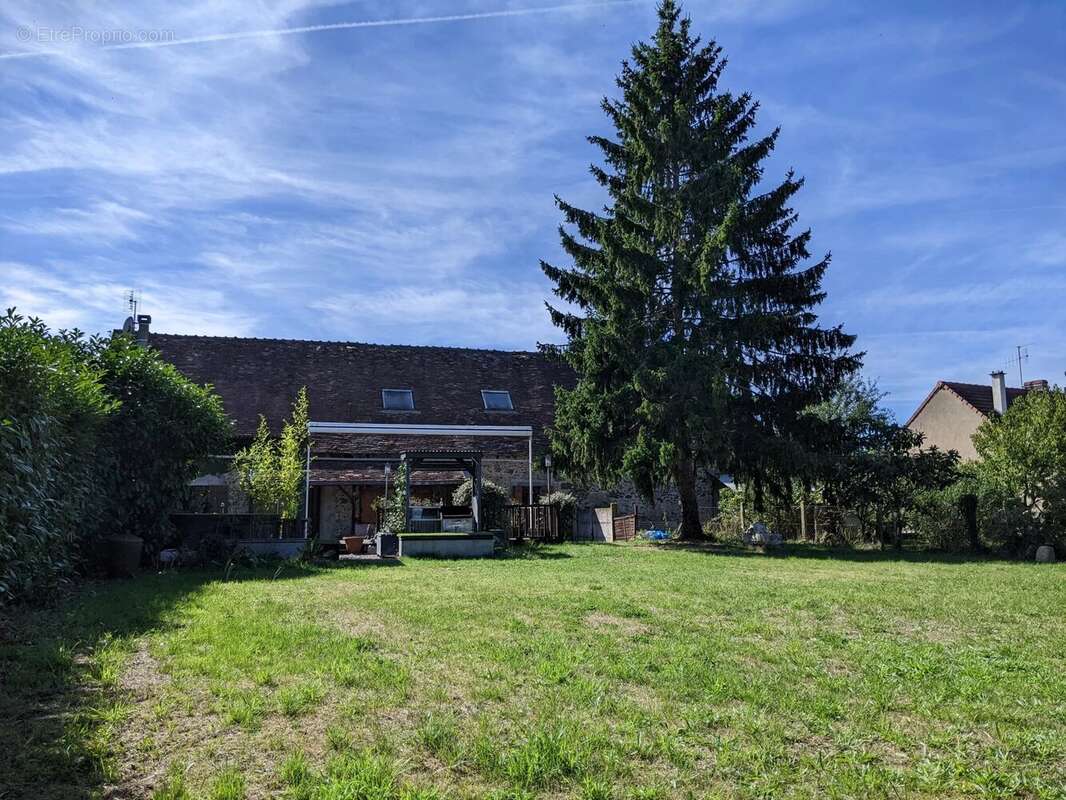 Charmante maison de caractère de 3 chambres dans la Vienne - photo 12