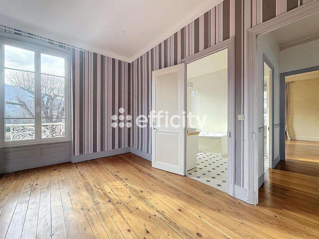 Maison à VIF