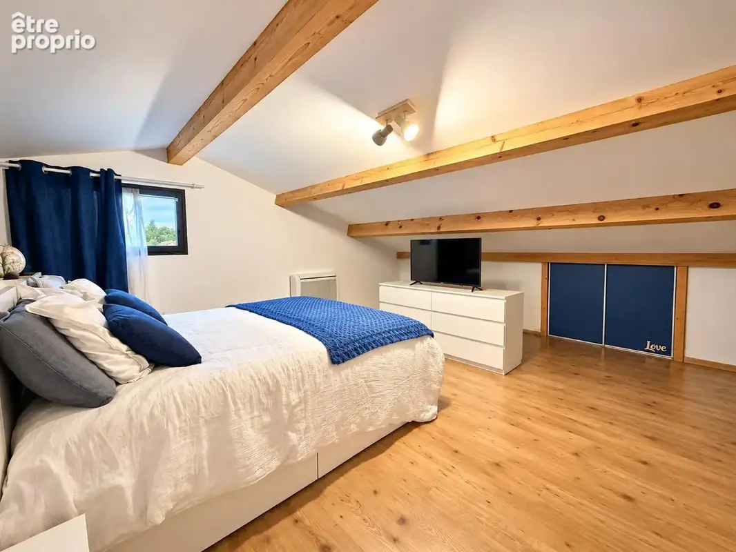 POULX Magnifique maison 5 pièces de 150 m2 avec piscine chauffée et mazet rénové - photo 15