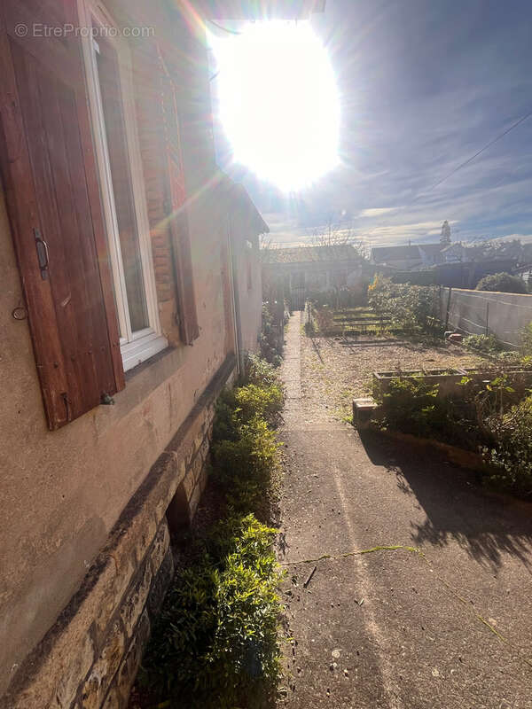 Appartement à YZEURE