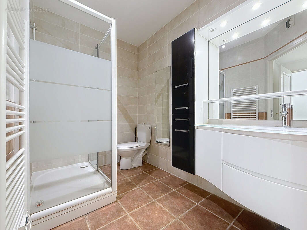 Appartement à CHARBONNIERES-LES-BAINS