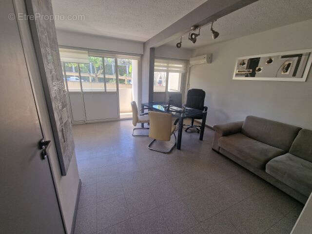 Commerce à AIX-EN-PROVENCE