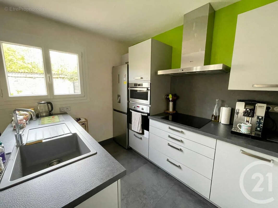 Maison à LE PLESSIS-BELLEVILLE