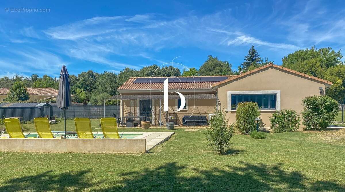 Maison à BERRIAS-ET-CASTELJAU