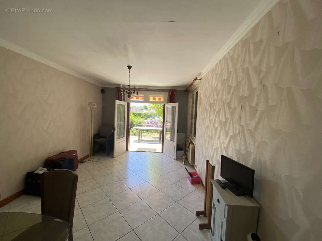 Maison à SAINT-BENIN-D&#039;AZY