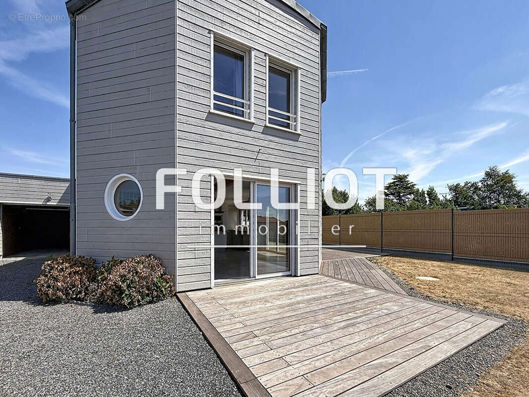 Maison récente 6 pièces à vendre à Donville-les-Bains - Réf 146988 - photo 10