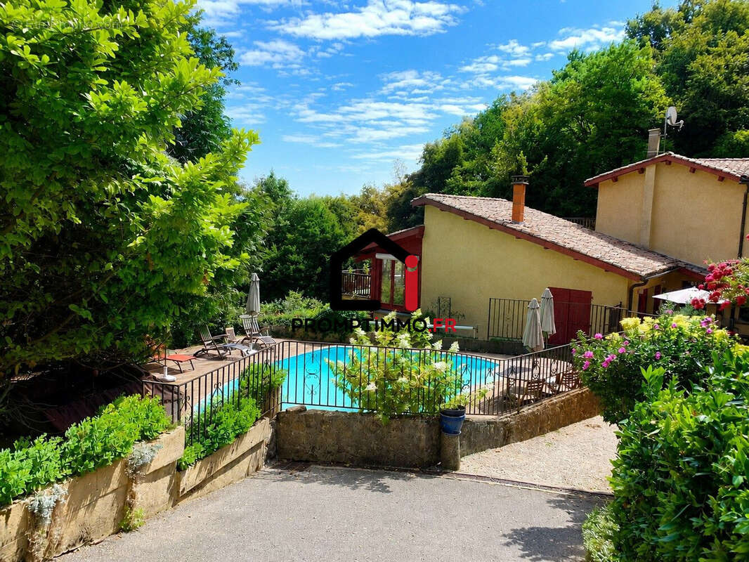 Maison à COUZON-AU-MONT-D'OR