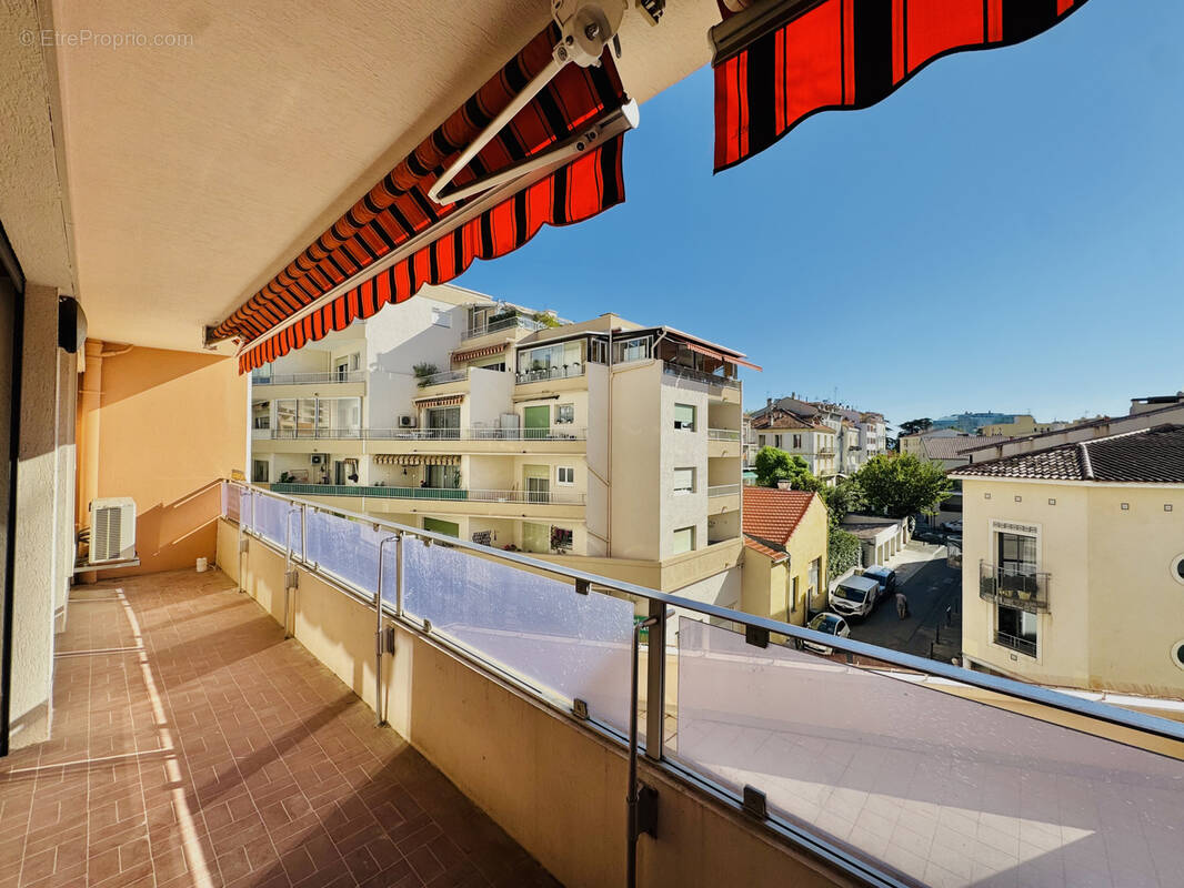 Appartement à HYERES