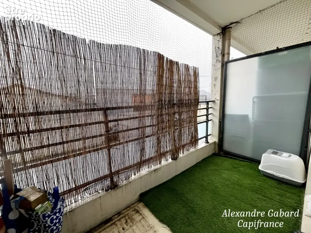 CENON - Appartement T2 - Balcon - Place de parking couverte - photo 5