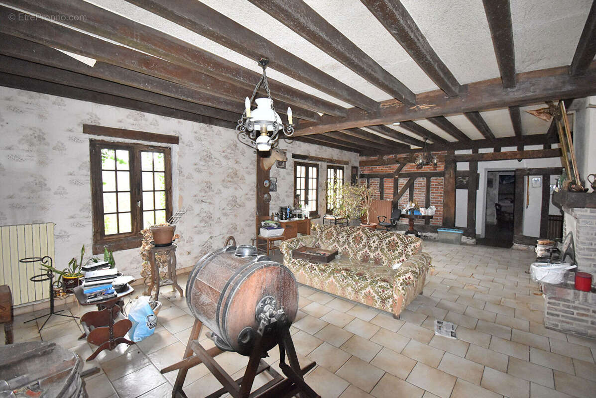 Maison à COURCELLES-SUR-VOIRE