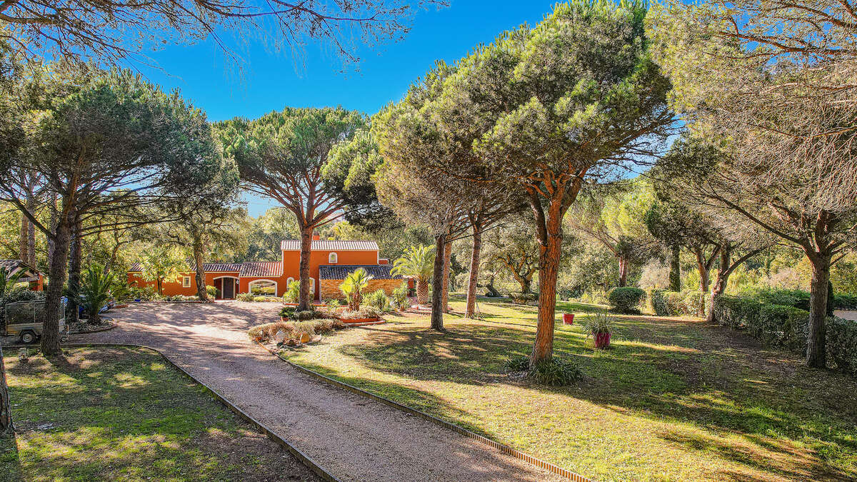 Maison à PUGET-SUR-ARGENS